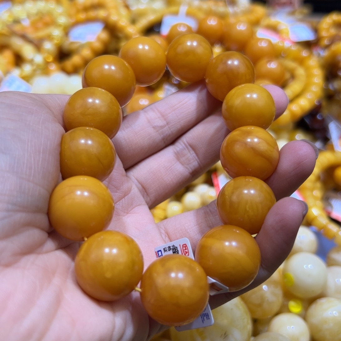 琥珀珠宝奇石未镶嵌