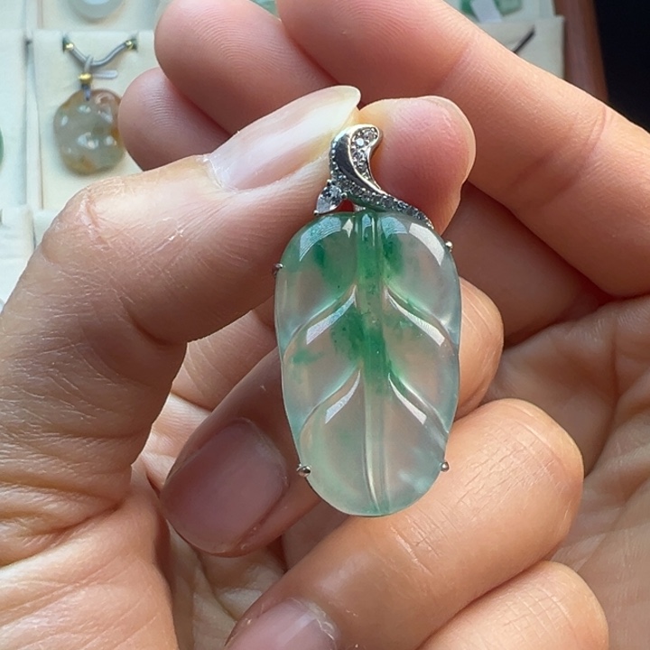 石英质玉银S925镀金镶嵌颈饰