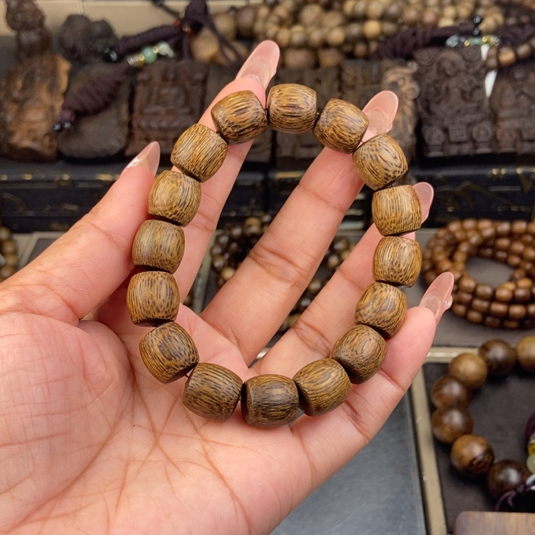 沉香手串壶****馆越南芽庄白棋楠