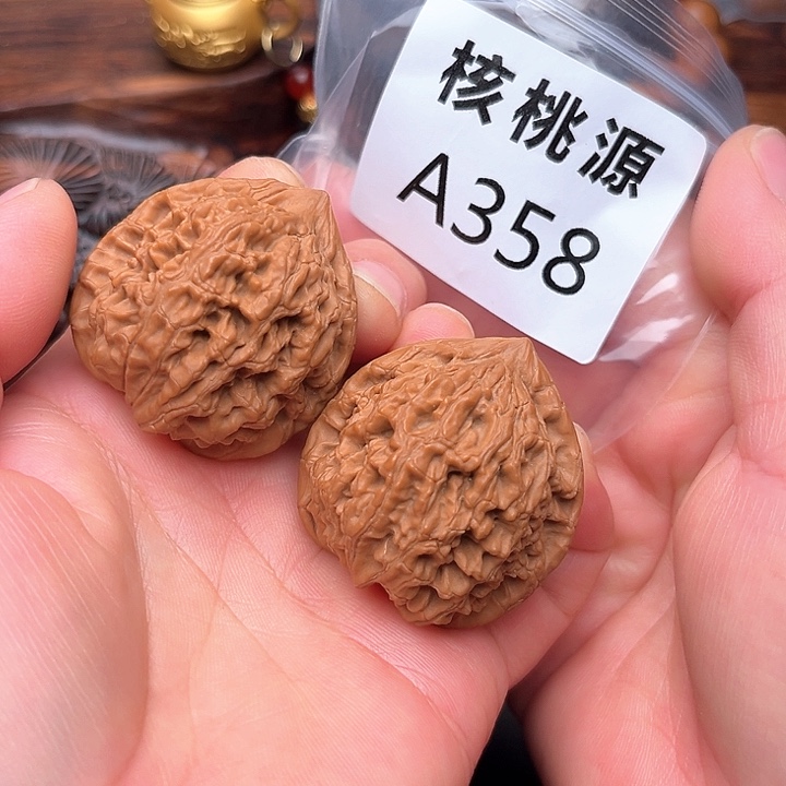 桃核把件核桃水龙纹39+