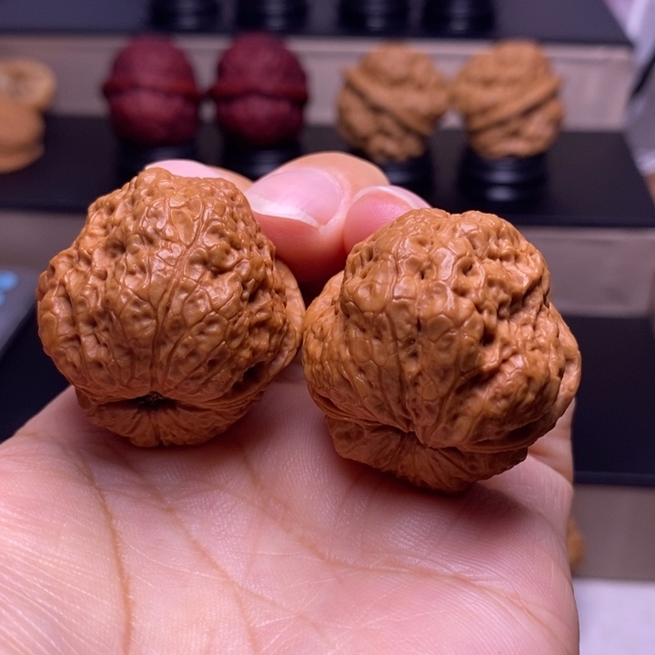 文玩核桃把件荷叶金蟾79