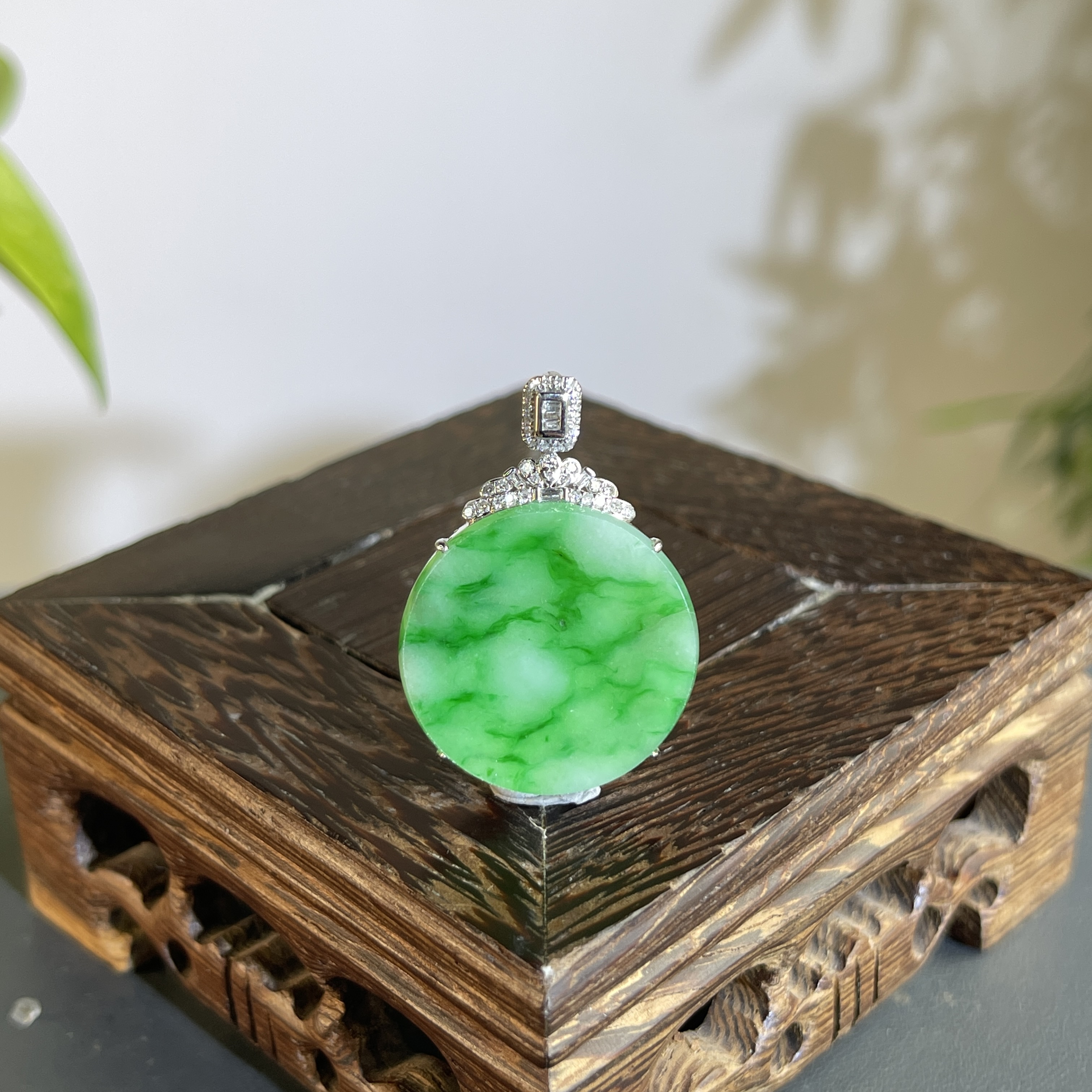 JGB17-154 天然缅甸A货翡翠 18k金钻镶嵌无事牌