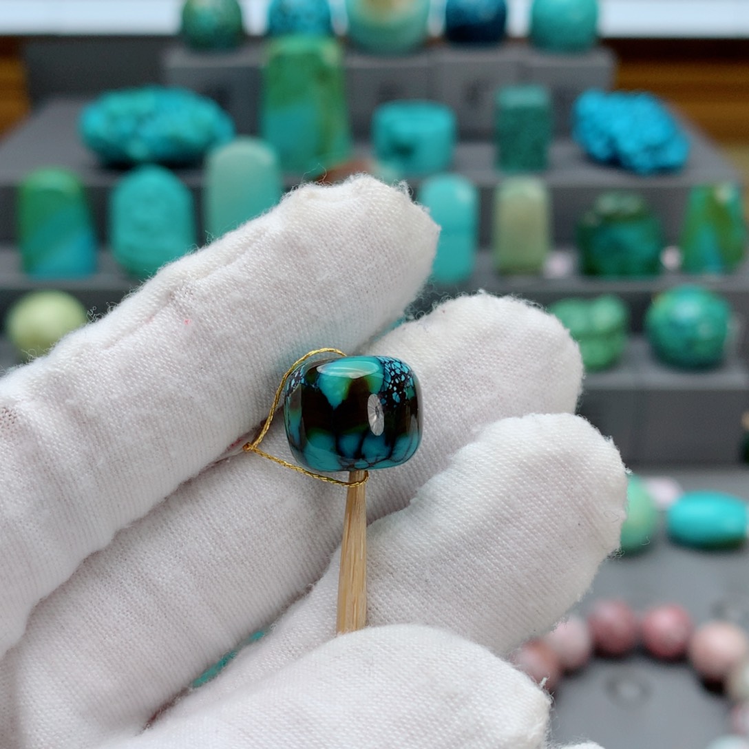 绿松石配饰未镶嵌