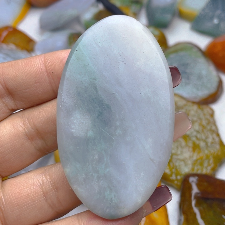 翡翠挂件未镶嵌翡翠