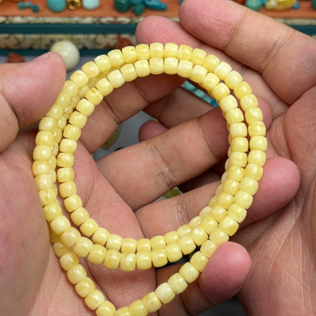 未镶嵌琥珀珠宝奇石30