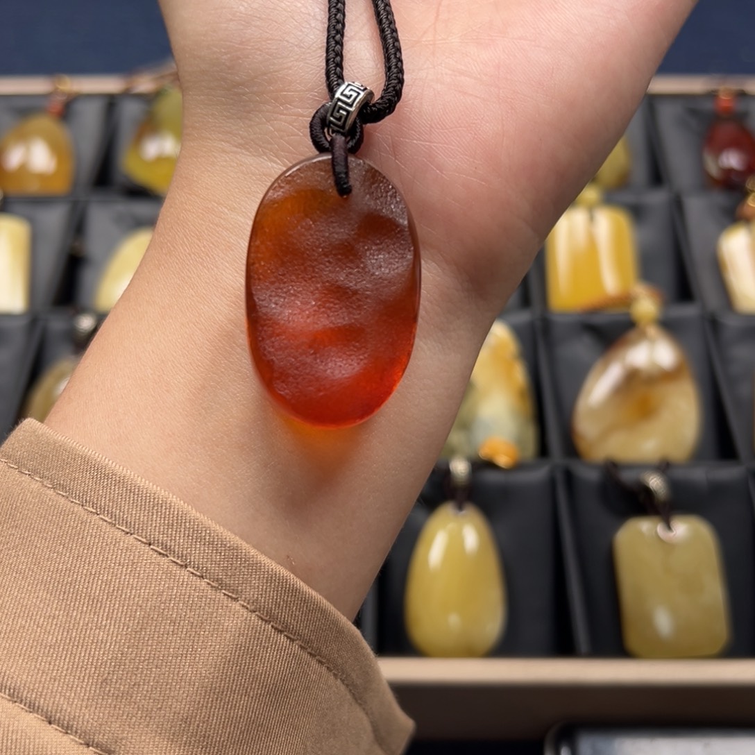 蜜蜡吊坠(赠链)未镶嵌