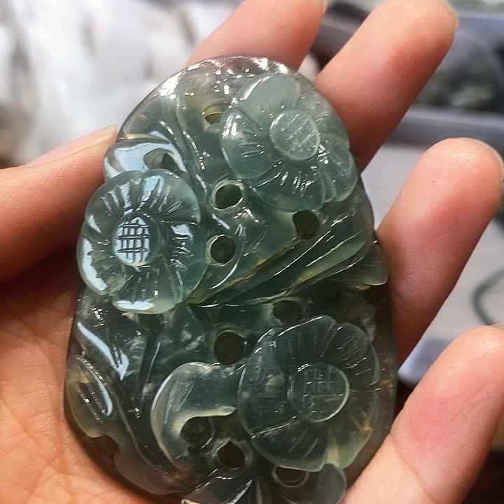岫玉未镶嵌毛衣链