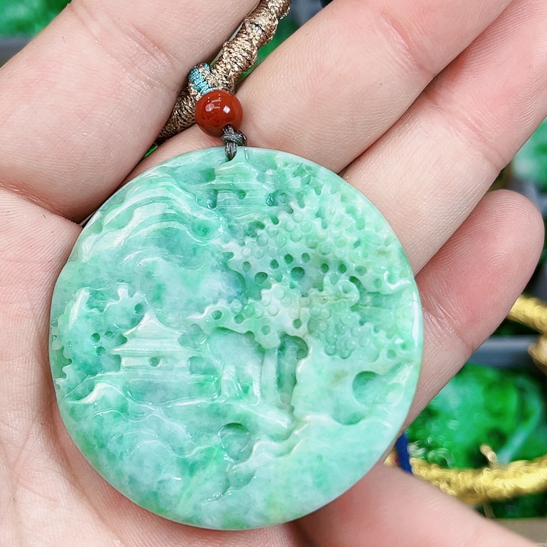 翡翠颈饰未镶嵌吊坠