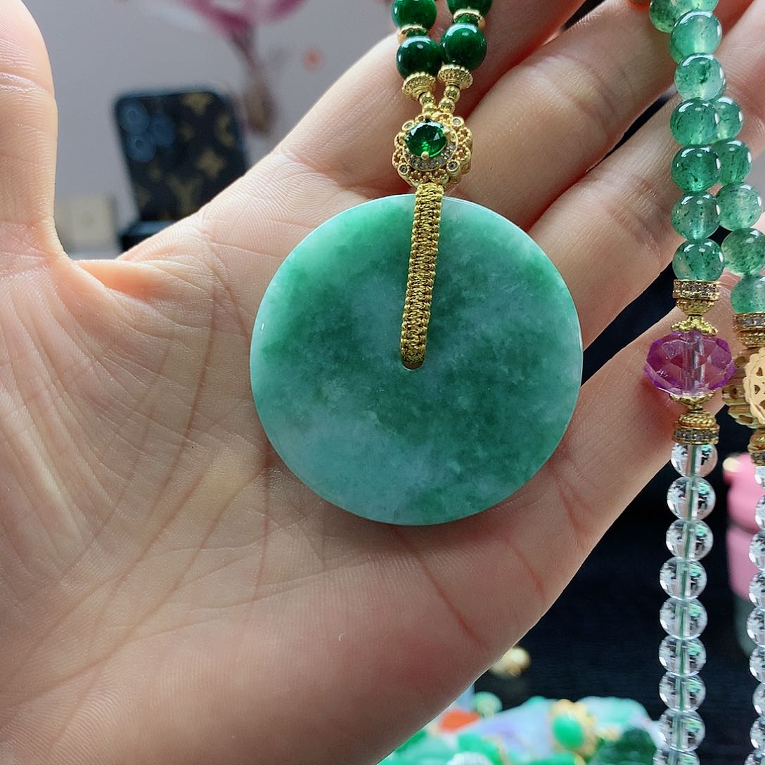 【闪购商品】翡翠吊坠(赠链)未镶嵌