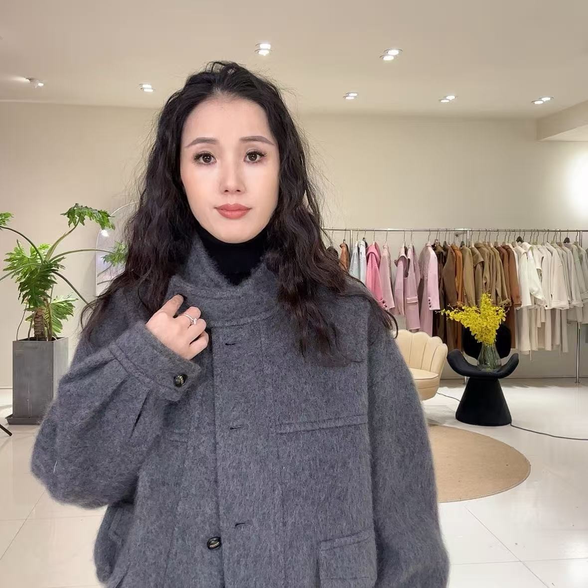 【赛姐高奢】女士长毛大衣气质时尚设计师百搭宽松秋冬短款C408