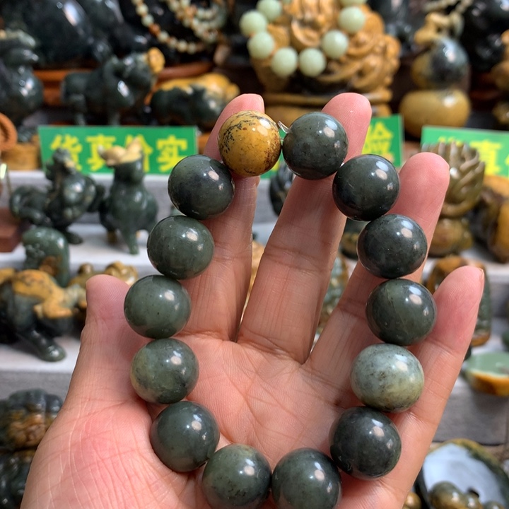 岫岩河磨玉（透闪石质玉）手把件未镶嵌