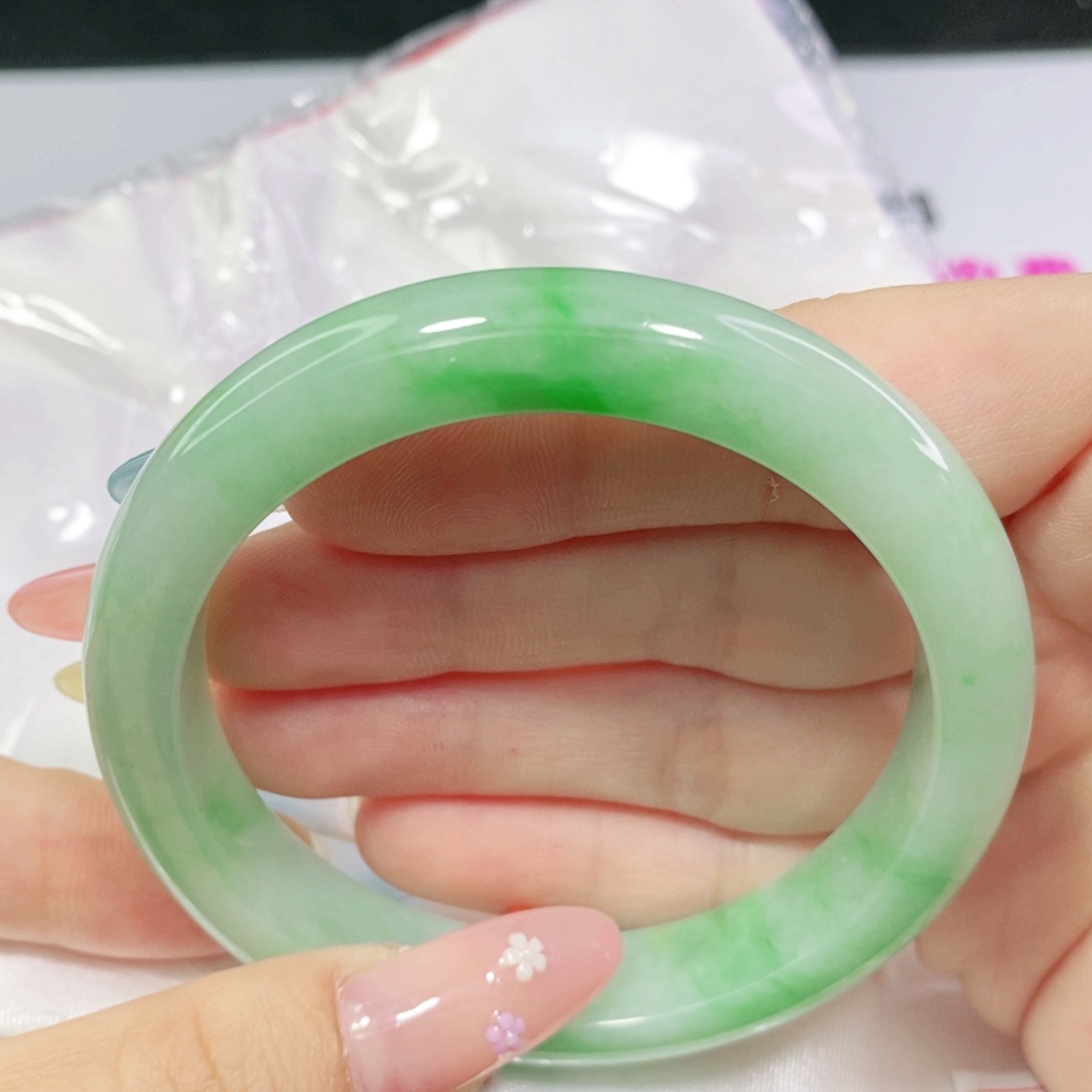 翡翠手镯未镶嵌54 54 54