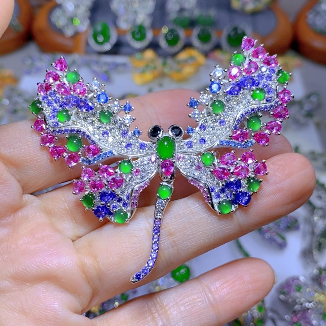 翡翠颈饰银S925镶嵌天然翡翠