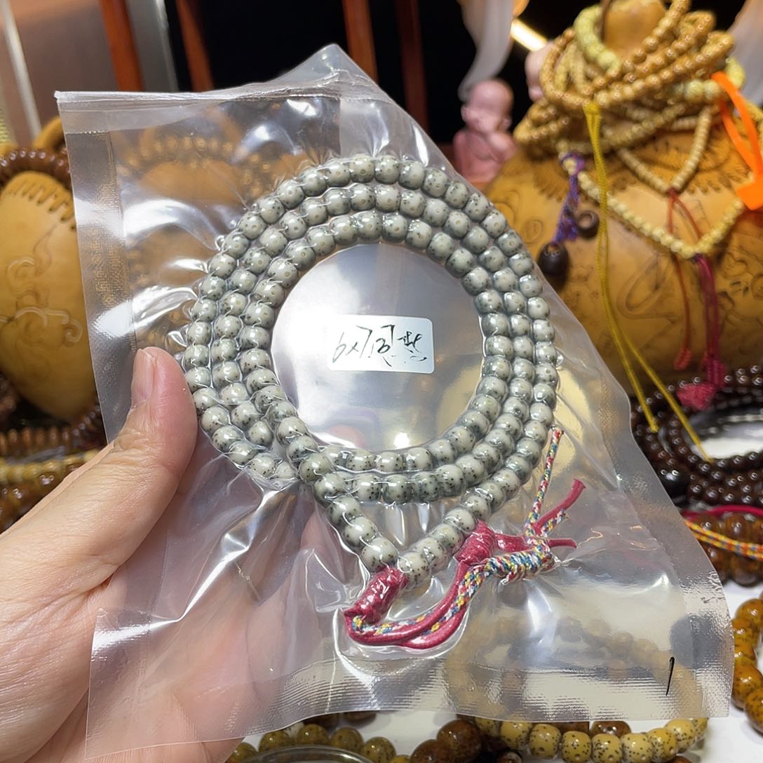 手串星月菩提老型石玉料