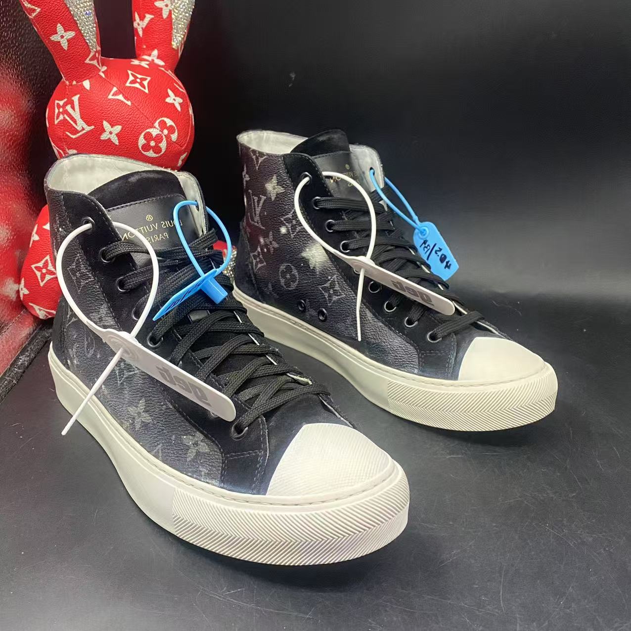 95新 LouisVuitton/路易威登 【聚星优选】星空板鞋40.5码olas126