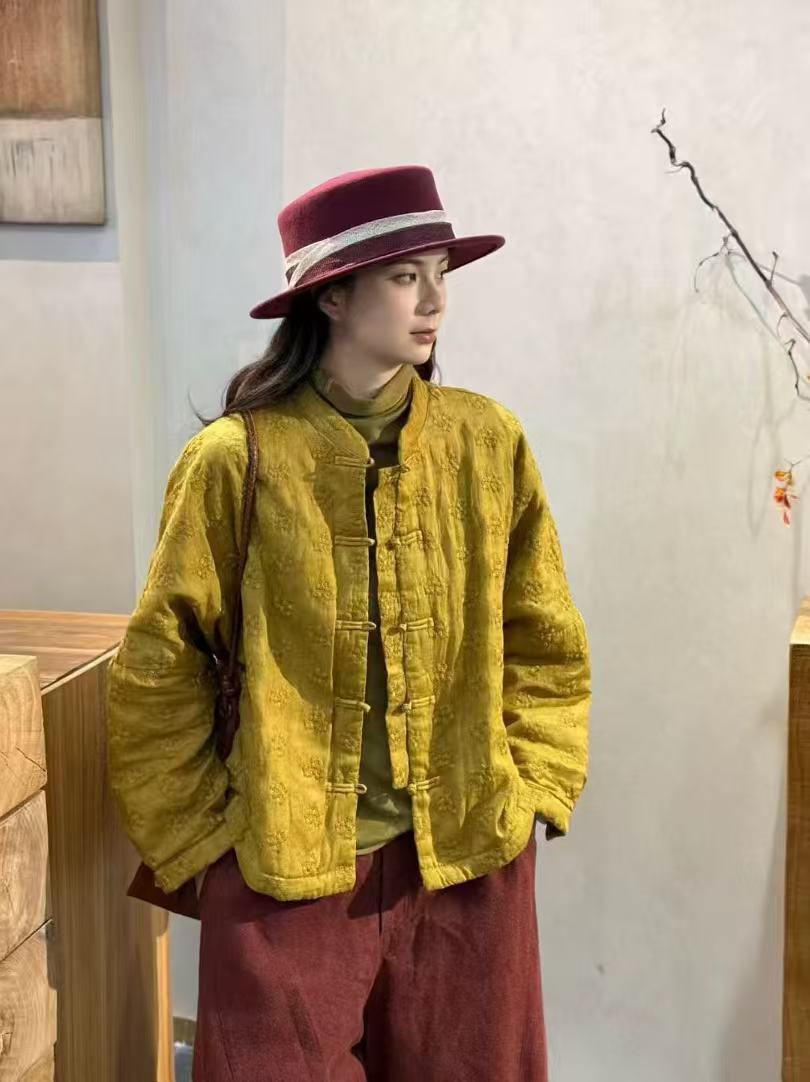 2025年秋冬立领厚款休闲复古保暖棉服盘扣提花红色棉衣落肩袖