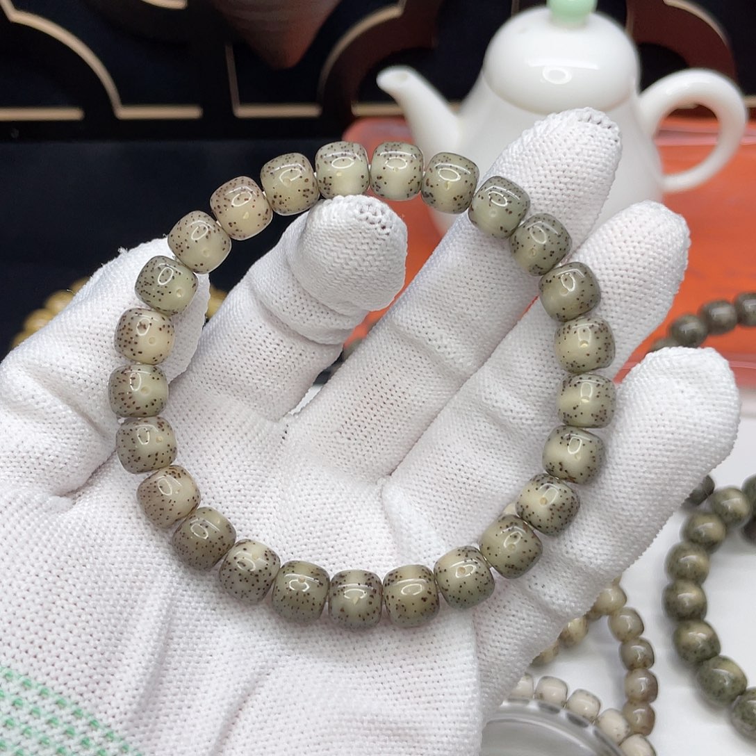 星月菩提吊坠08。9/8灰冰通体留白