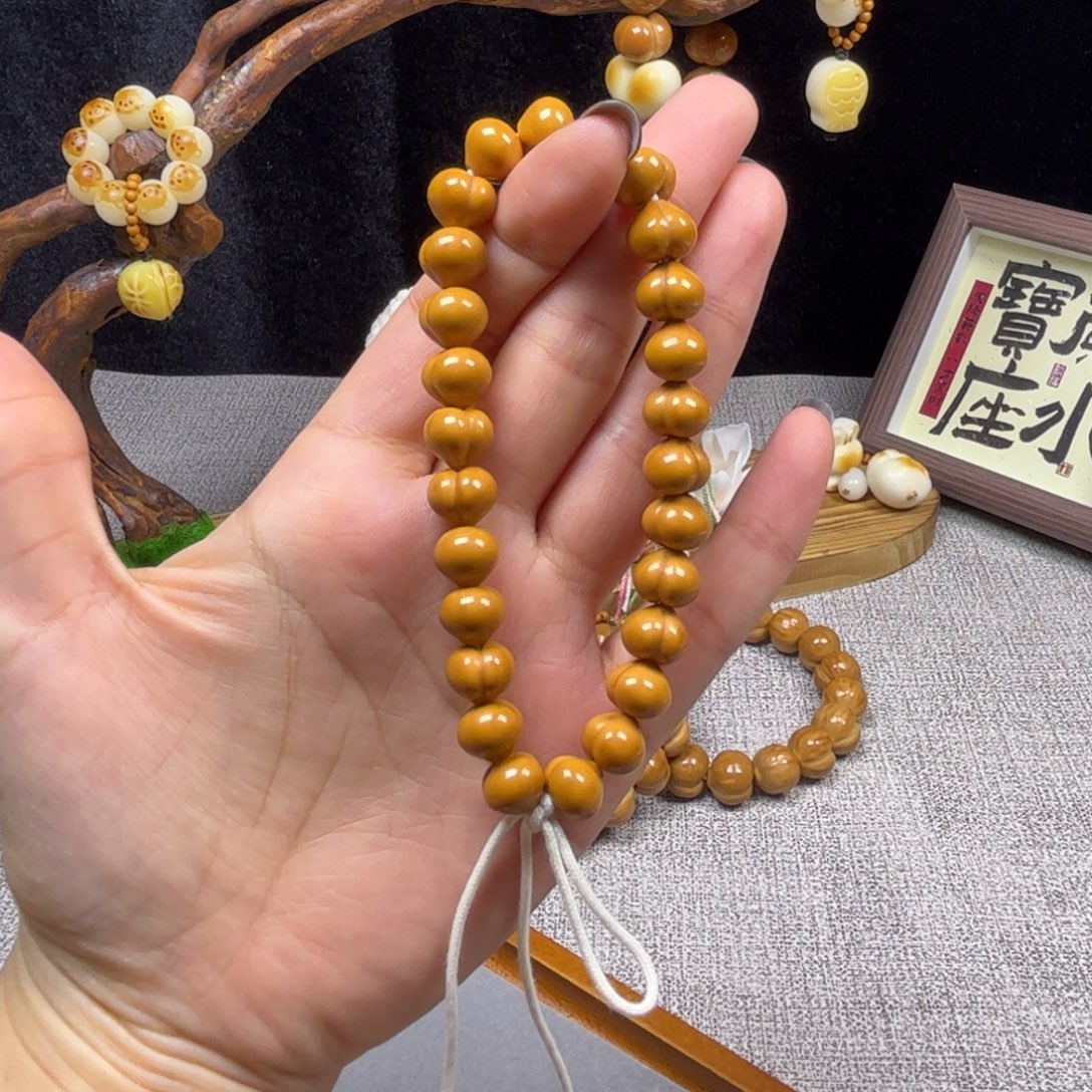 桃核吊坠屁桃1.0尺寸 22个籽4个备用