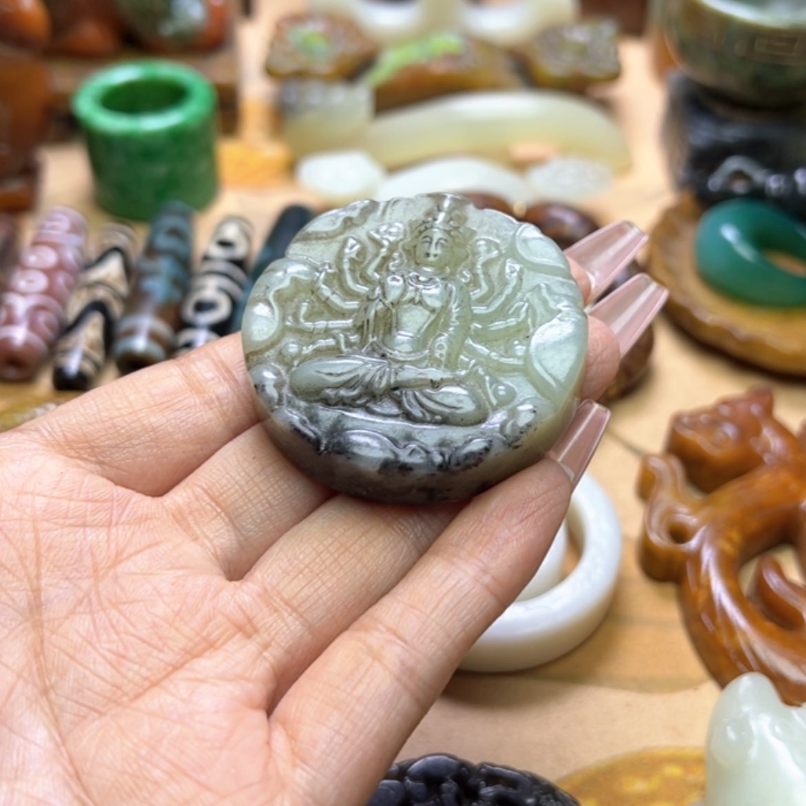 【闪购商品】蛇纹石玉颈饰未镶嵌