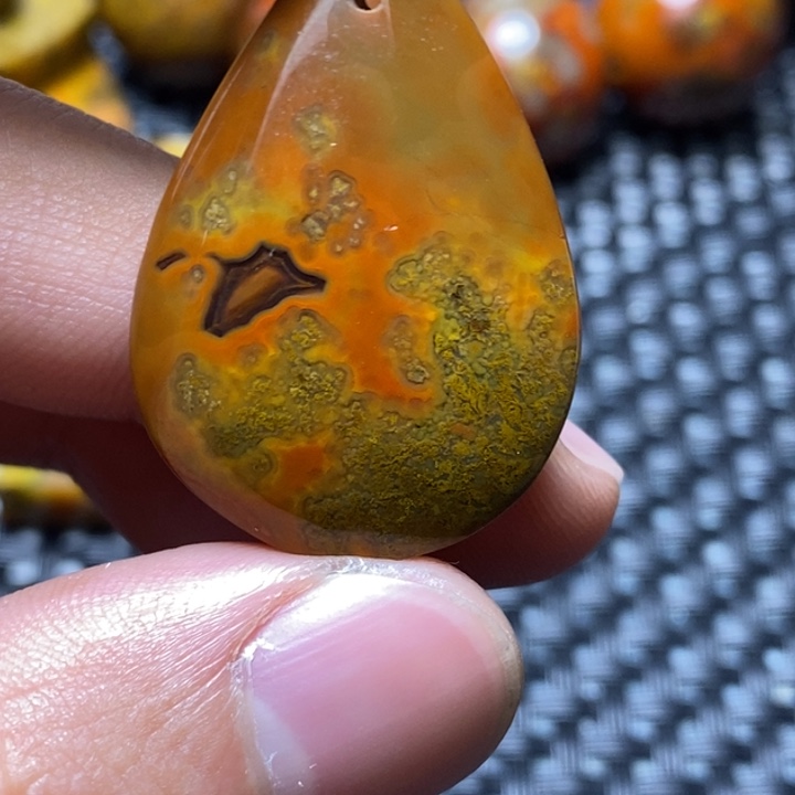 玛瑙/玉髓颈饰未镶嵌