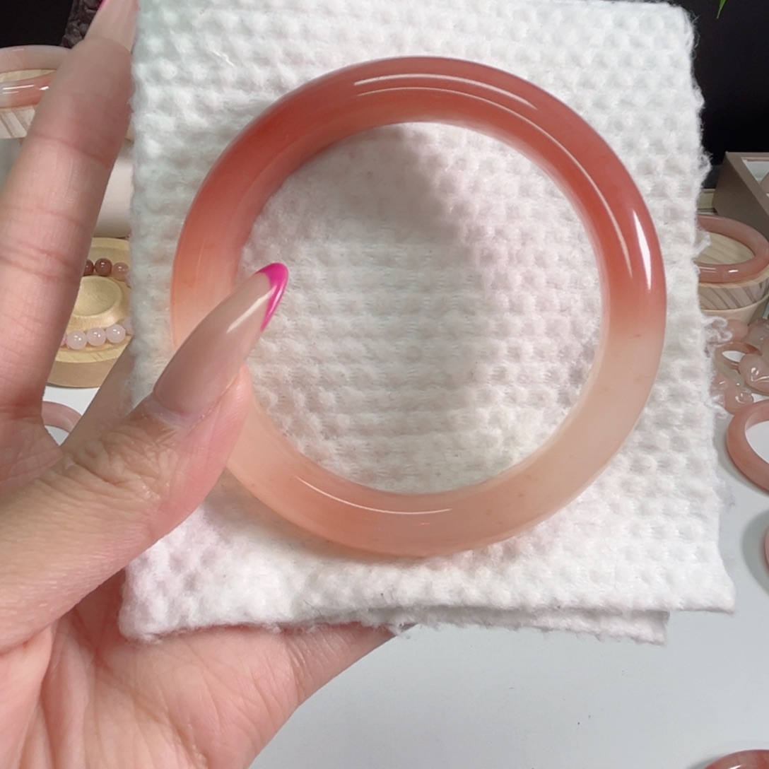 未镶嵌手镯石英质玉愿***见