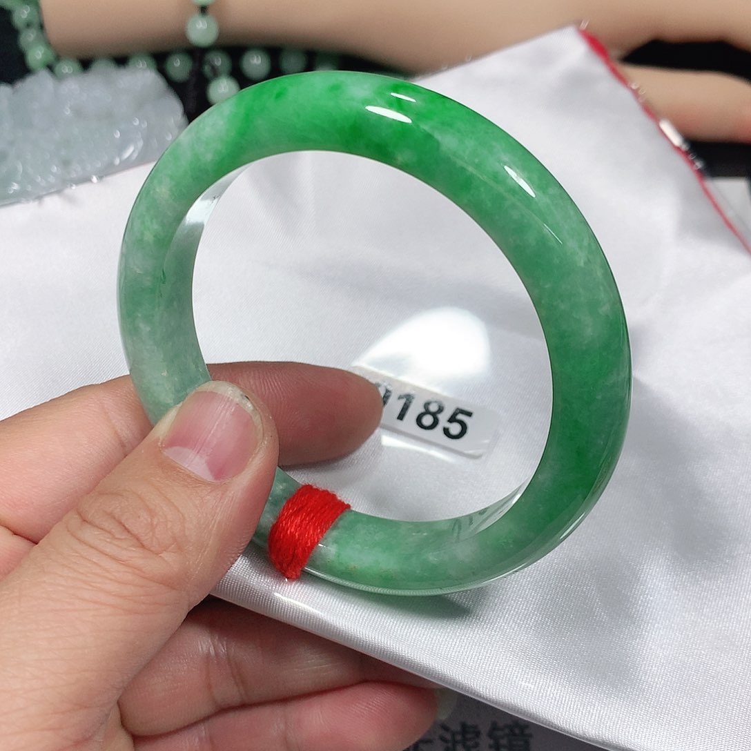 翡翠手镯未镶嵌天然缅甸翡翠手镯A货