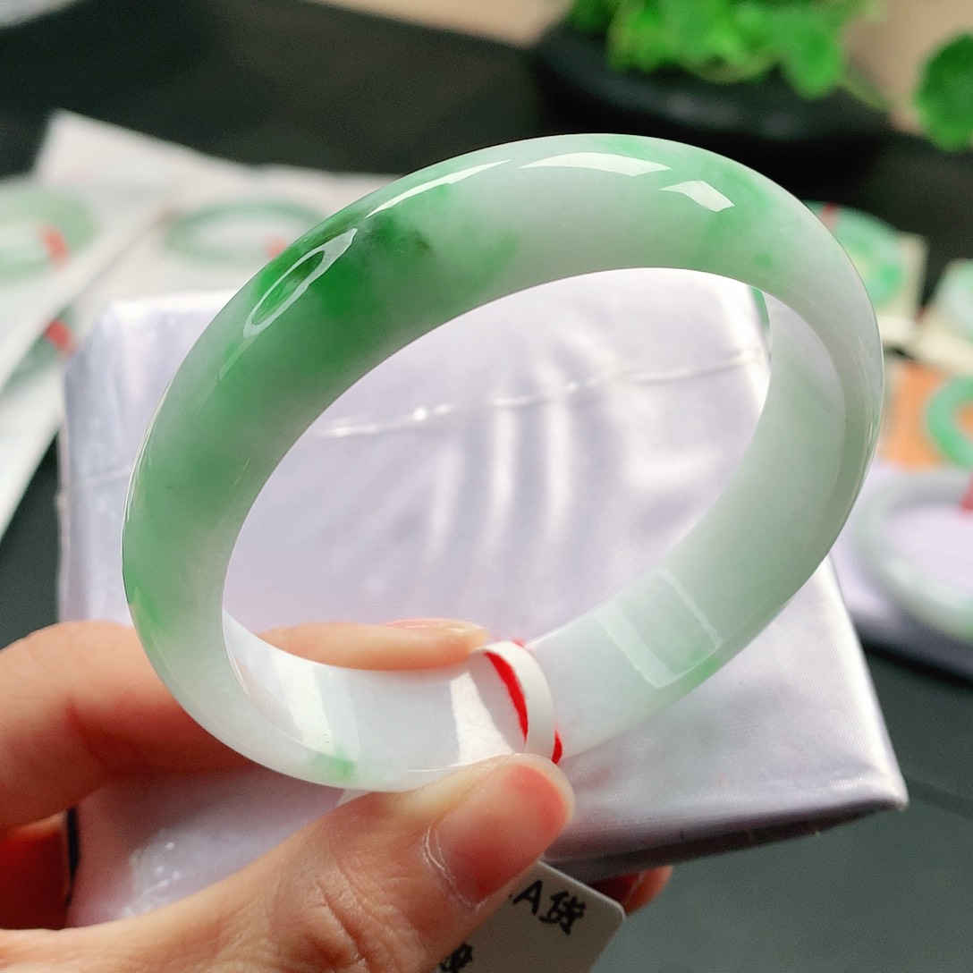 翡翠手镯未镶嵌天然翡翠手镯55