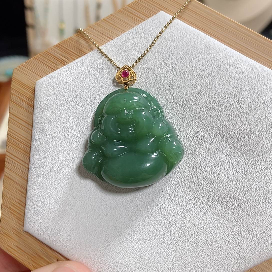 和田玉吊坠(赠链)18K金镶嵌