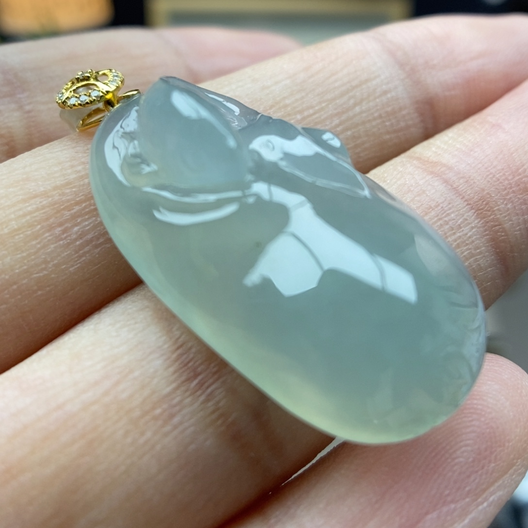 翡翠18K金镶嵌颈饰吊坠51