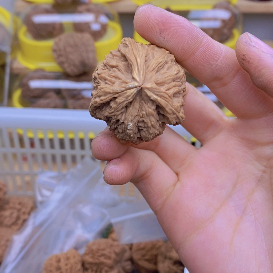 吊坠文玩核桃钱***?