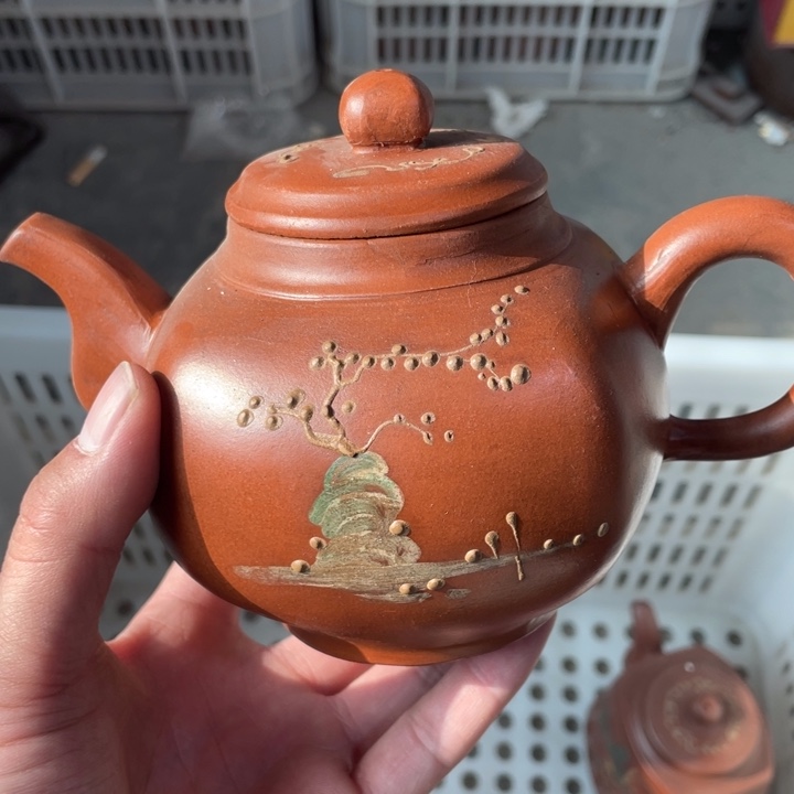 紫砂茶壶老厂紫砂壶一件。