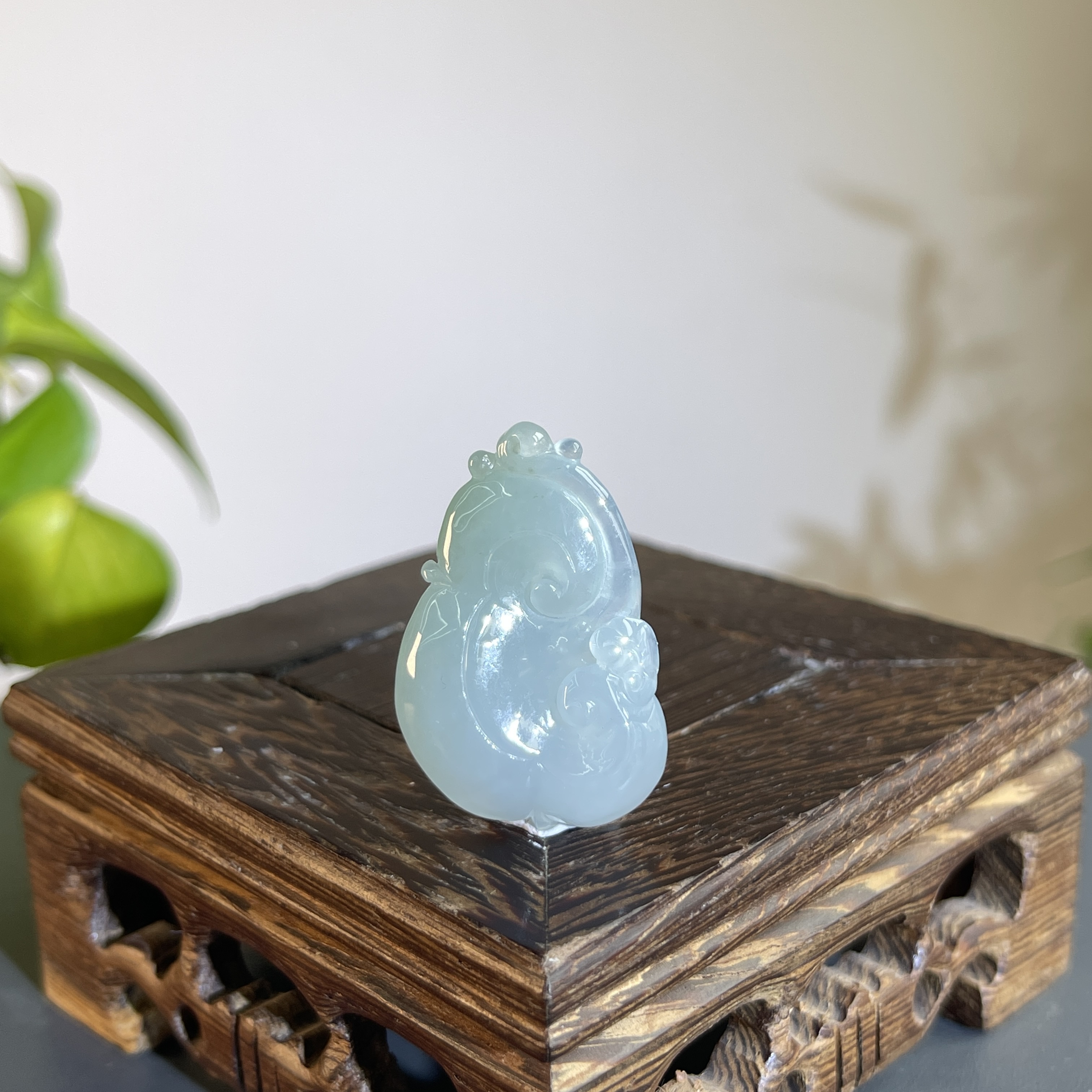 JCA26-26  天然缅甸A货翡翠 灵芝如意