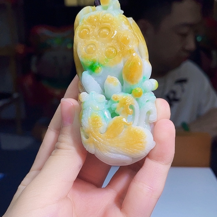 翡翠未镶嵌吊坠(不含链)A44