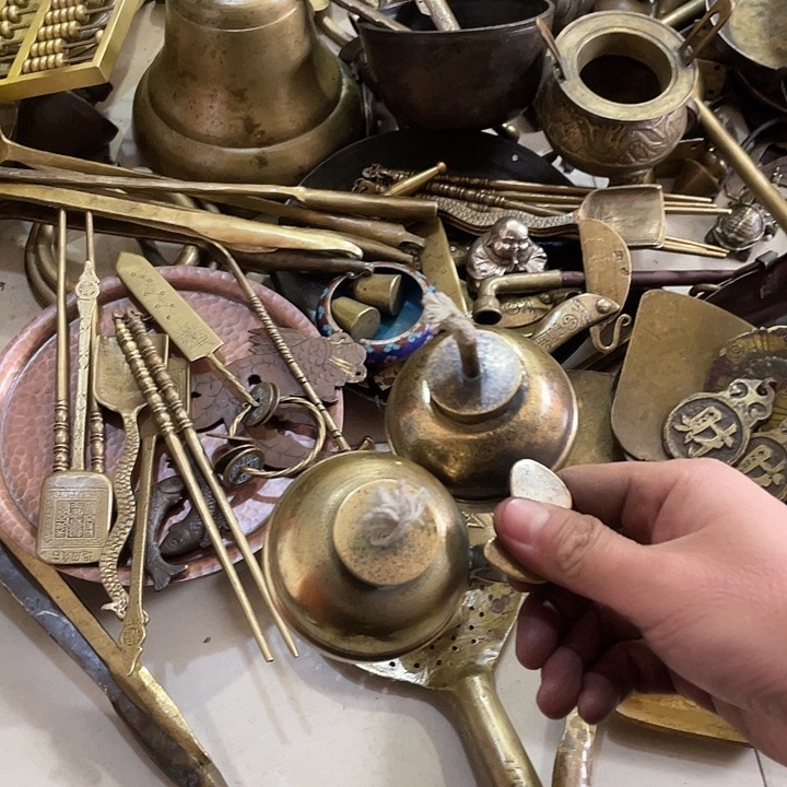 老式铜件古朴典雅的两个