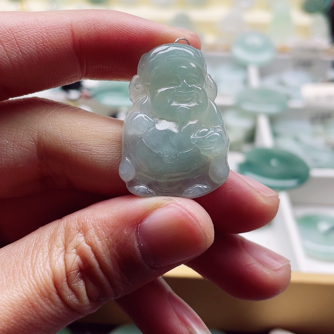 翡翠颈饰未镶嵌天然翡翠