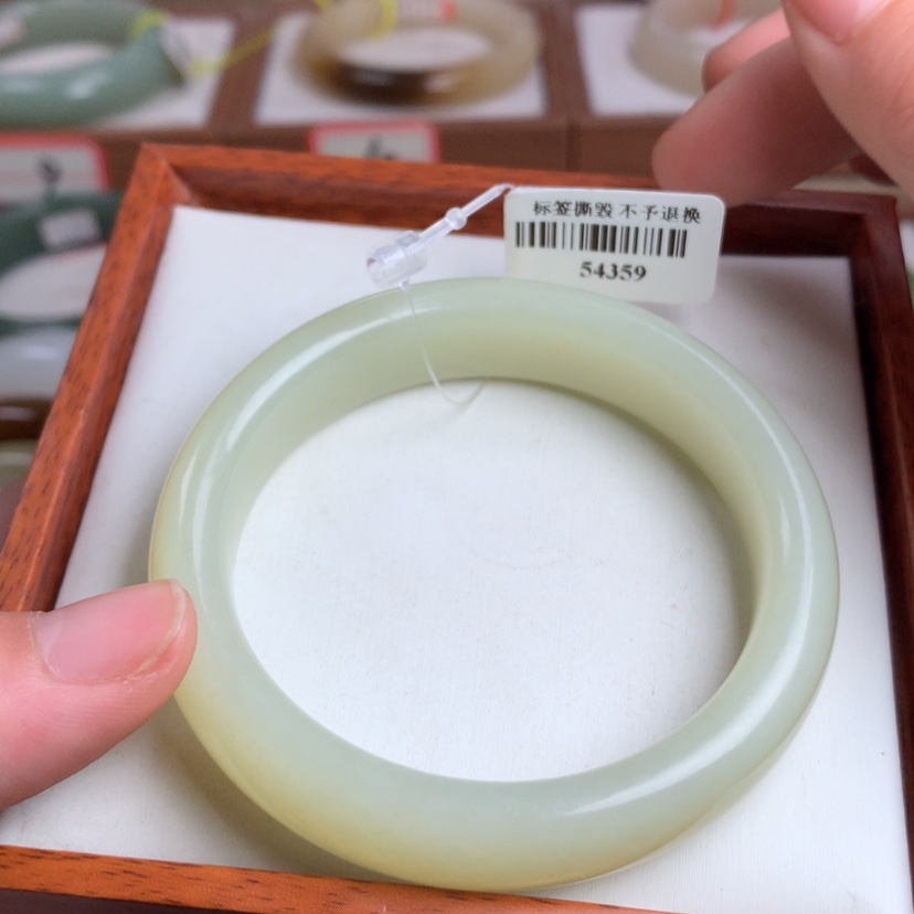 【闪购商品】和田玉手镯未镶嵌