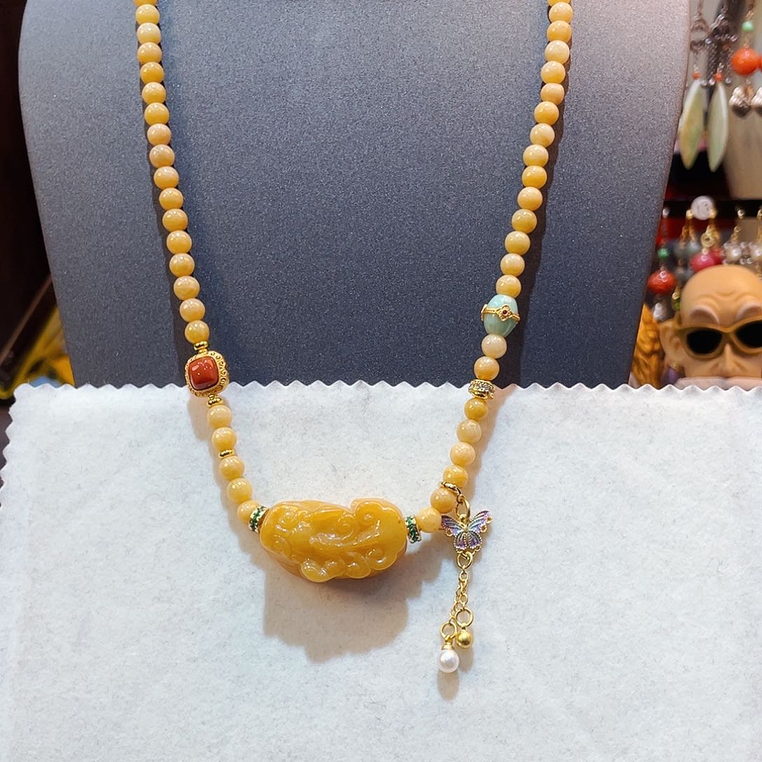 翡翠颈饰未镶嵌颈饰