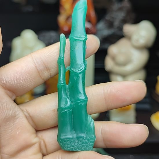 庄***昂寿山石雅安绿竹节