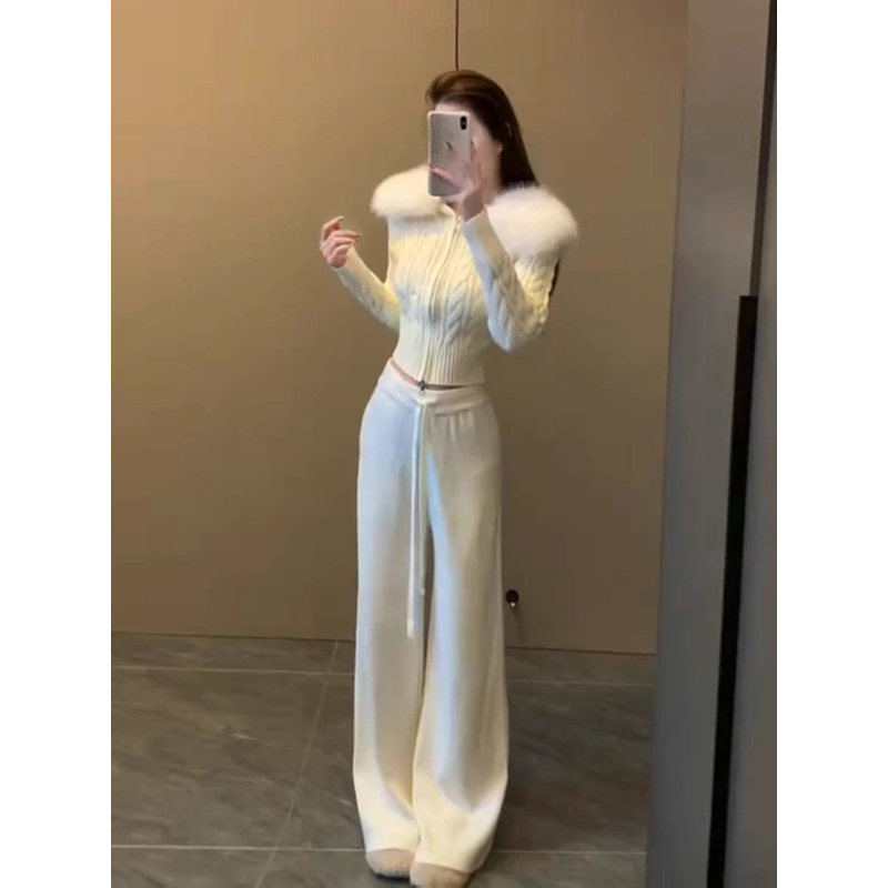 小香风套装2025新款爆款显瘦减龄运动休闲毛领针织阔腿裤两件套女