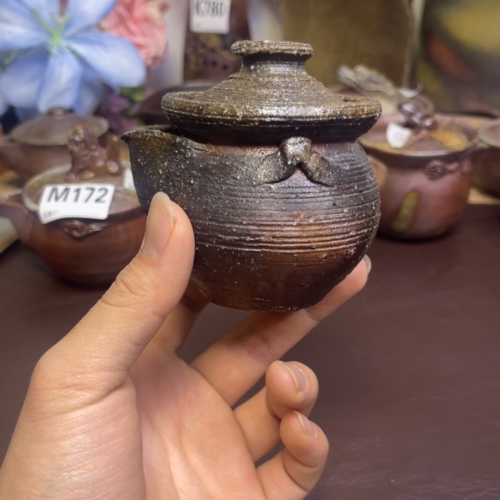 伊势崎绅南蛮风格备前烧作品