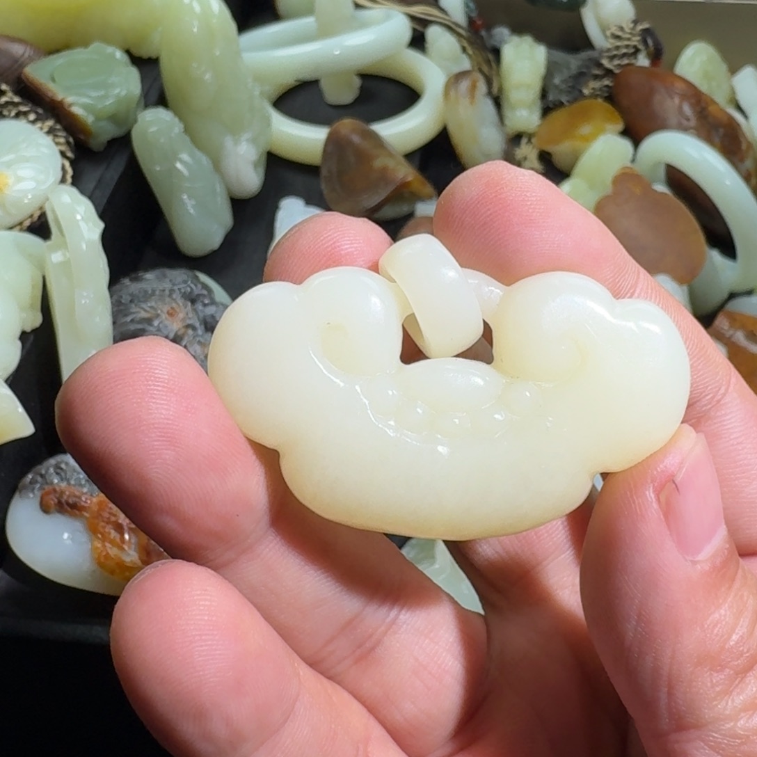 和田玉颈饰未镶嵌