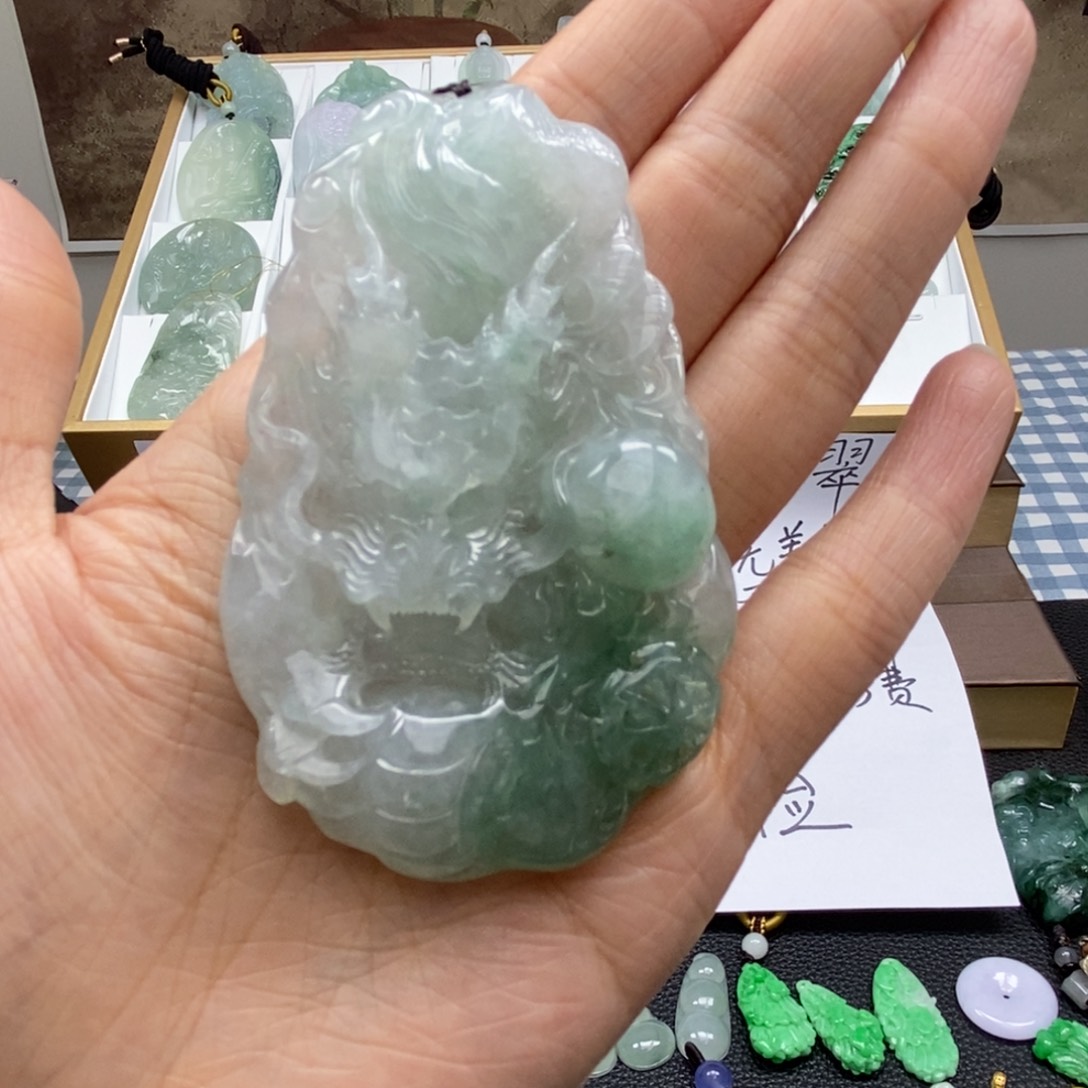 翡翠未镶嵌颈饰天然