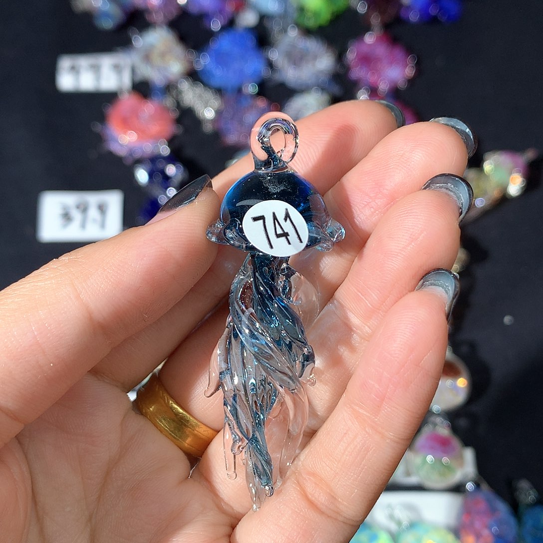 有机玻璃用****4741长须水母项链