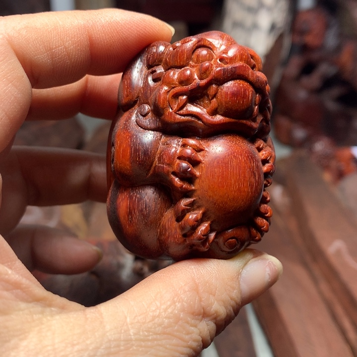 檀香紫檀（小叶紫檀）为**落