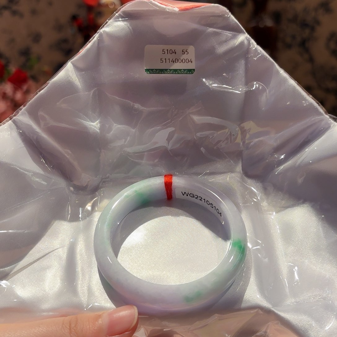 翡翠手镯未镶嵌55圈口