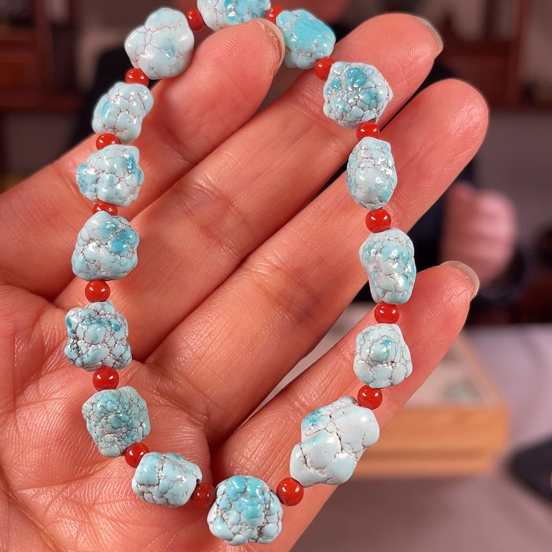 绿松石颈饰未镶嵌