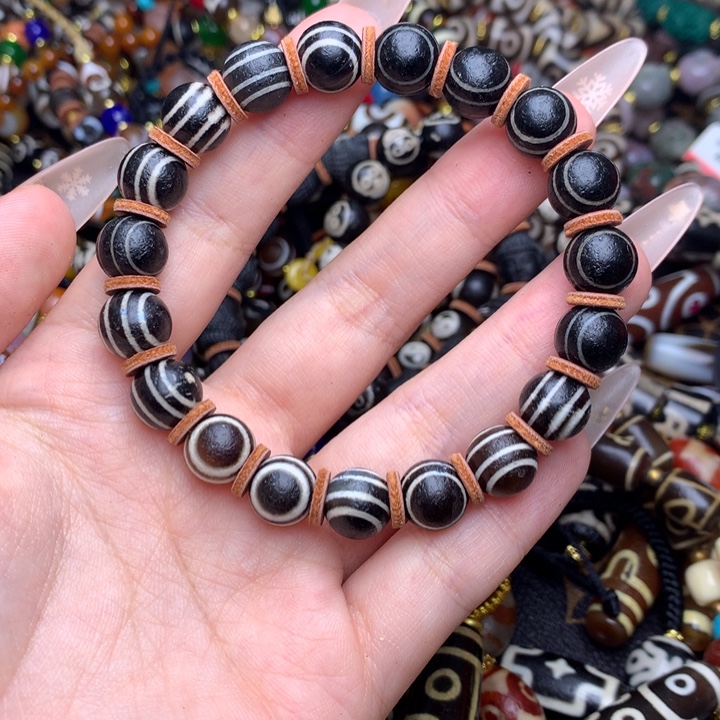 珍***米玛瑙/玉髓未镶嵌发一条