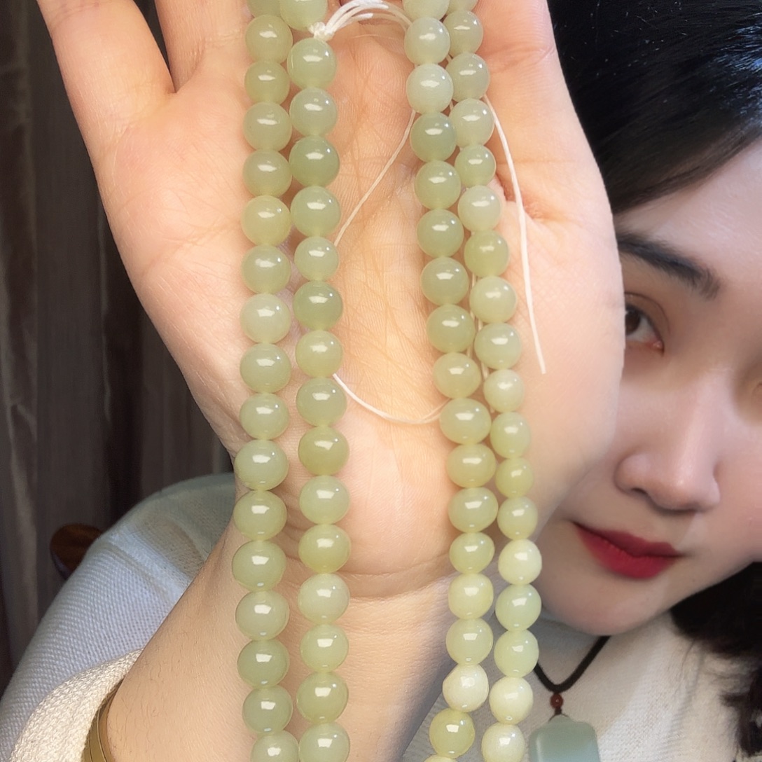 樂***在和田玉（糖玉）未镶嵌颈饰