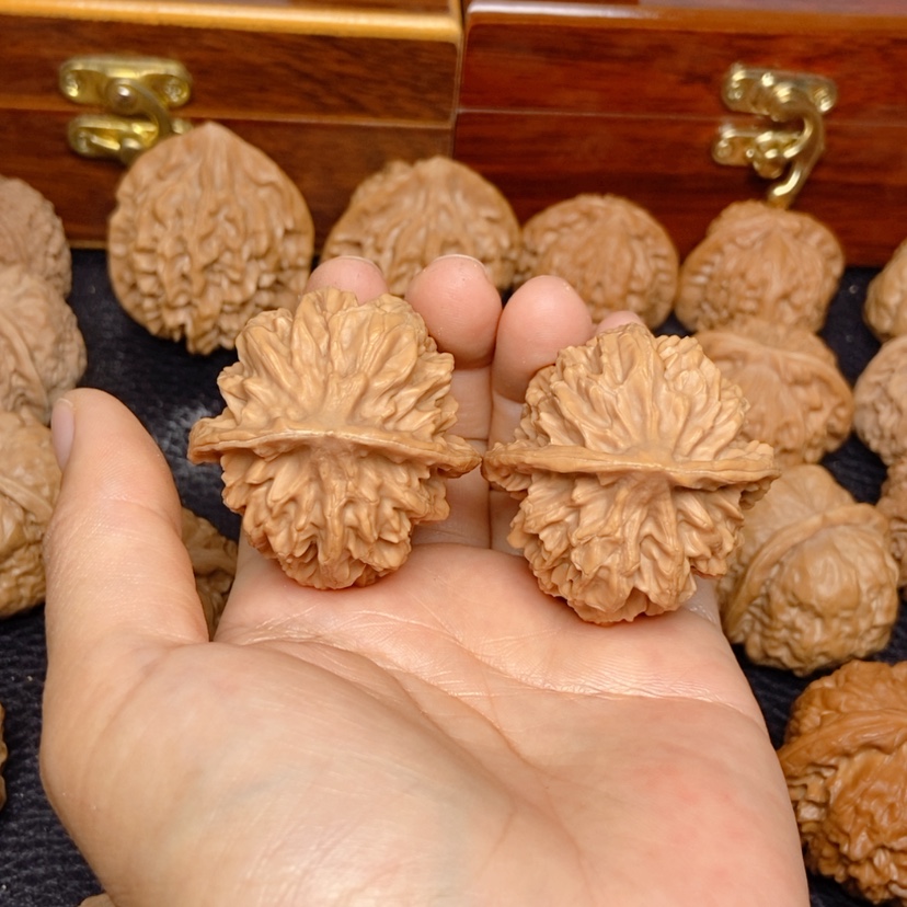 【闪购商品】文玩核桃吊坠/*1帝王40