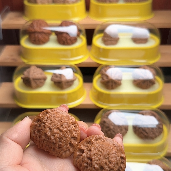 吊坠文玩核桃血麒麟